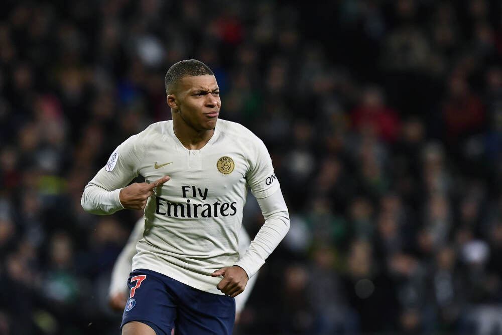 英媒：伯恩茅斯有意冬窗引进阿克，水晶宫同样关注这名荷兰国脚